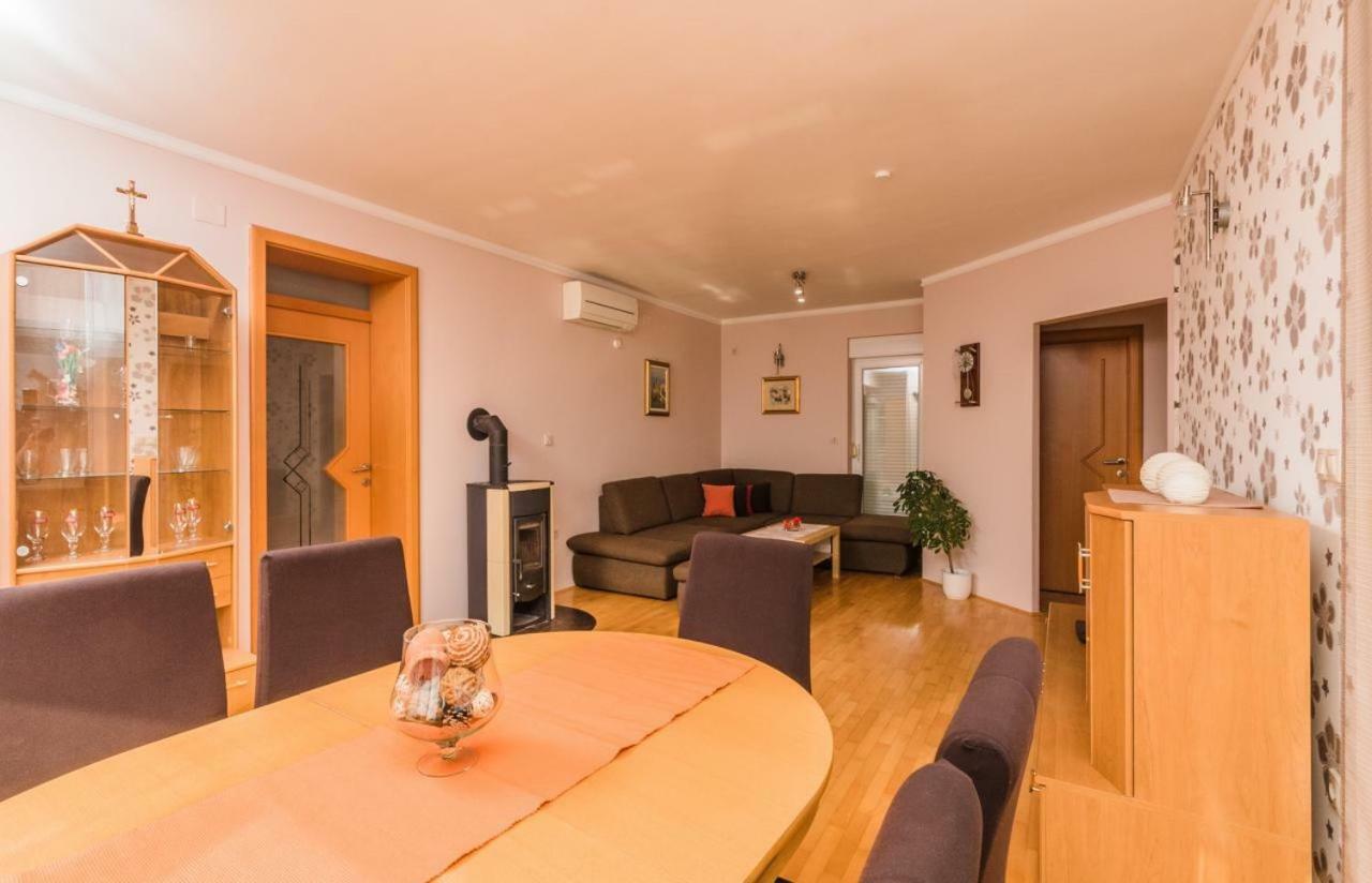 Apartman Klara Crikvenica Exterior foto